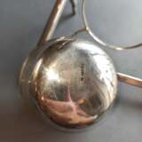 Silberkanne mit Drachendekor auf Stand mit Rechaud aus Silber - Foto 7