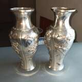 Paar Vasen aus Silber mit Reliefdekor von Blüten - фото 4
