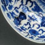 Unterglasurblaue Deckelterrine aus Porzellan mit feinem Drachendekor - photo 9