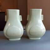 Paar 'hu'-förmige Vasen mit Seladonglasur 'fanghu' - photo 4