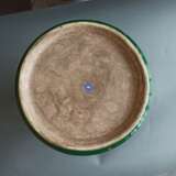 Smaragdgrün glasierte Vase mit konkav eingezogener Wandung - Foto 5