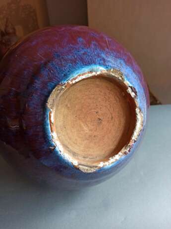 Gebauchte Vase mit Flambé-Glasur und hohem Hals - photo 6