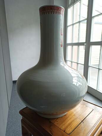Große Vase mit eisenrotem Drachendekor aus Porzellan - Foto 5