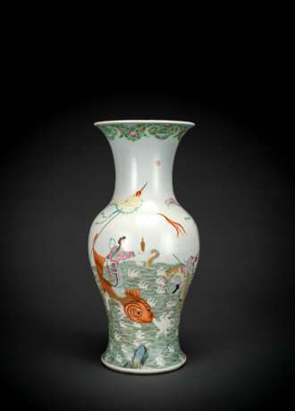 'Famille rose'-Vase mit Unsterblicher aus Porzellan - photo 1