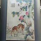 Porzellantafel mit Darstellung von Kranich und Hirsch im Stil von Xu Dasheng - Foto 2