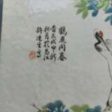 Porzellantafel mit Darstellung von Kranich und Hirsch im Stil von Xu Dasheng - photo 3