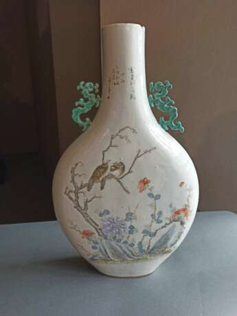 Pilgerflasche aus Porzellan mit Dekor von Li Tieguai und Gedichtaufschrift - photo 5