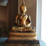 Lackvergoldete Bronze des Buddha Shakyamuni - photo 2