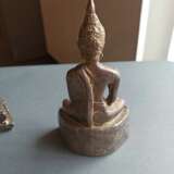 Vier mit Silber beschlagene Figuren des Buddha - Foto 6