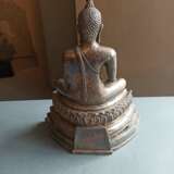 Vier mit Silber beschlagene Figuren des Buddha - photo 12