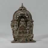 Jain-Altar aus Kupfer mit Tirtankara und Silbereinlagen - Foto 1
