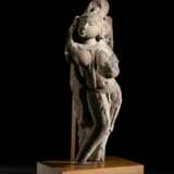 Skulptur einer Nymphe aus Sandstein - photo 1