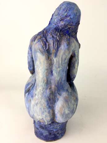 Anni Jung: Weiblicher Akt in Blau. Skulptur. 2010. - Foto 3