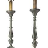 A PAIR OF NORTH EUROPEAN PEWTER ALTAR CANDLESTICK LAMPS - фото 3