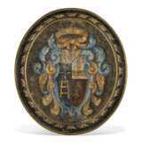 A PAIR OF ITALIAN POLYCHROME-DECORATED ARMORIAL PLAQUES - фото 3
