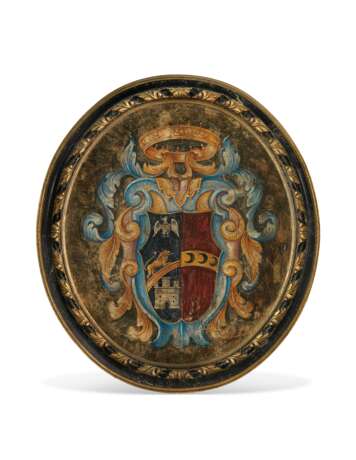 A PAIR OF ITALIAN POLYCHROME-DECORATED ARMORIAL PLAQUES - фото 5