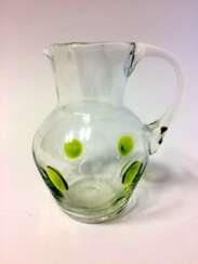 Glaskrug mit Grünglas-Einschmelzungen, 19. Jahrhundert