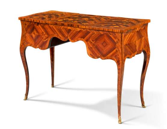 A LOUIS XV TULIPWOOD, BOIS SATINE AND FRUITWOOD MARQUETRY WRITING-TABLE - photo 3