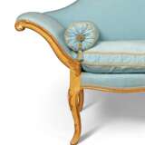 A NORTH ITALIAN PARCEL-GILT AND CREAM-PAINTED SOFA - фото 2