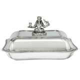 Edwards, John. A GEORGE III SILVER ENTREE DISH AND COVER - photo 1