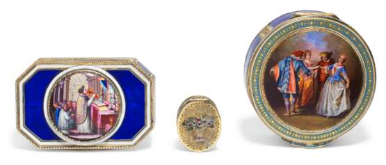 Neresheimer. A GERMAN ENAMELLED SILVER-GILT BONBONNIERE, AN AUSTRIAN ENAMELLED SILVER SNUFF-BOX AND A GERMAN JEWELLED SILVER-GILT PILL-BOX - фото 2