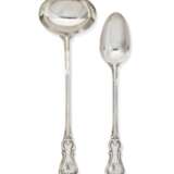 Adams, George. A VICTORIAN SILVER PART TABLE SERVICE - photo 4