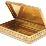 A CONTINENTAL GOLD SNUFF-BOX - фото 4