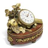 A FRENCH ORMOLU AND ROUGE MARBLE TABLE CLOCK - фото 4