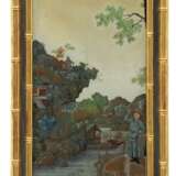 A CHINESE EXPORT REVERSE-PAINTED MIRROR - фото 1