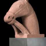 AN INDIAN RED SANDSTONE HORSE'S HEAD ON A STAINLESS STEEL PLINTH - photo 1