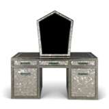 A MOTHER-OF-PEARL AND SILVERED WOOD DRESSING-TABLE AND MIRROR - фото 4