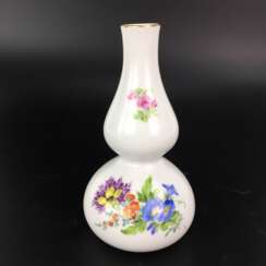 Kürbisvase / doppelt bauchige Vase: Meissen Porzellan, Dekor Blume 3, Goldrand, 1. Wahl, sehr gut.