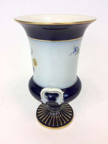 Amphorenvase / Henkelvase: Meissen Porzellan. Kobaltblau und Gold. Blumenbouquet. 1. Wahl. Um 1900. - photo 3