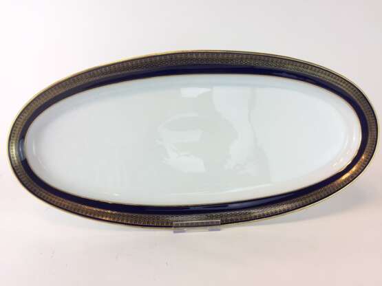 Ovalplatte / Fischplatte: Meissen Porzellan, T-Glatt, Fahne kobaltblau, Goldkante, um 1900, sehr gut. - photo 1