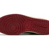 Nike AirJordan. Air Jordan 1 High “Black/Red,” Original Salesman Sample - Foto 5