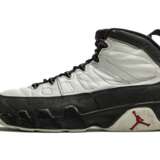 Nike AirJordan. Air Jordan 9, B.J. Armstrong Player Exclusive, Game Worn, Dual Signed - photo 2