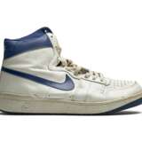 Nike AirJordan. Nike Air Ship “Buck Williams,” Game Worn, Signed - photo 5