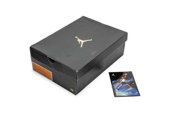 Nike AirJordan. Drake x Air Jordan 8 “Calipari Pack - White,” Friends & Family Exclusive - photo 5