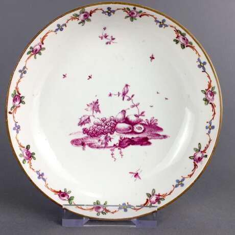 Seltene Tasse: Höchst Porzellan, 1763 - 1796. Dekor Obst-Stilleben und Blumen-Ranken. Brauner Rrand. Selten und sehr gut - photo 2