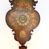 Schilder-Uhr / Bilder-Uhr, Neobarock, Holzschild von Hand bemalt, 19. Jahrhundert, mit Pendel und Gewichten, sehr gut. - photo 1