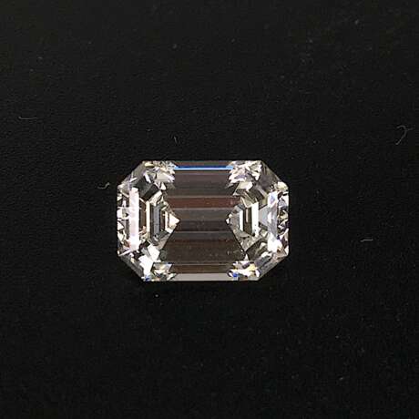 Großer Diamant im Smaragd-Schliff / Emerald CuTiefe: 2,483 ct.,Top Wesselton plus / Feines Weiß plus, Schliff excellent. - photo 1