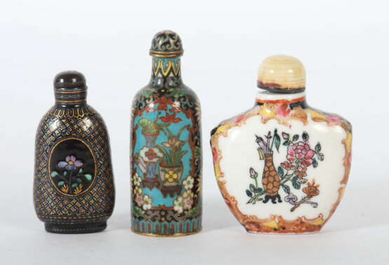3 Snuffbottles wohl China - фото 2
