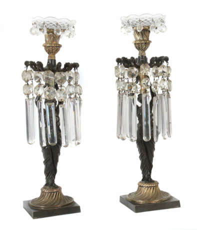 Paar Karyatiden-Kerzenleuchter mit Glasbehang 19. Jahrhundert - Foto 1
