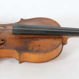 Geige auf innenliegendem Zettel bezeichnet: ''Mstr. Friedr. Wilh. Guthmann in Klingentahi 18 ?'' - фото 3