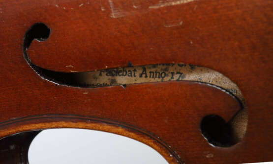 Geige Auf innenliegendem Zettel bezeichnet: Model Antonius Stradivarius Cremonenfis Fecibat Anno 17 - Jackson Guldan Violin Co - фото 5