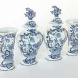 2 Deckelvasen und 2 Vasen Delft - photo 2