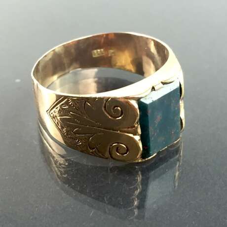 Herren-Ring: Gelb-Gold 333, Heliotrop, Jugendstil um 1920, sehr gut. - Foto 1