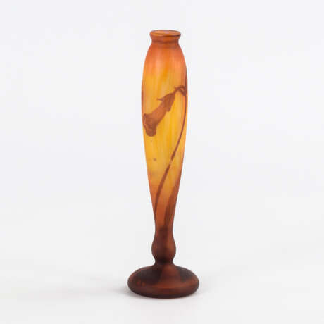 Jugendstil-Vase mit Glockenblumendekor - фото 2