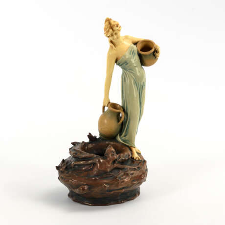 Jugendstil-Vase mit Wasserträgerin - Foto 1