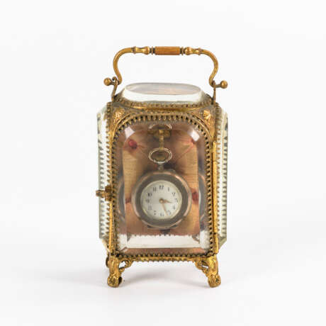 Uhrenkästchen mit silberner Damentaschenuhr - photo 1